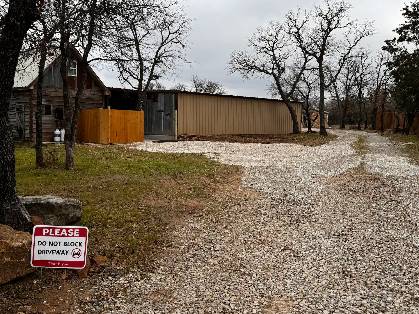 Arrival — gravel drive to the lodging